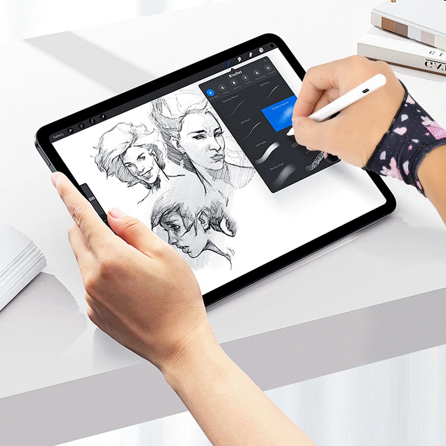 Cute Two-finger Glove for Ipad/Graphics Drawing Tablet HUION / WACOM/XP-PEN, Sweat-proof Glove for sketching Paiting Art Student